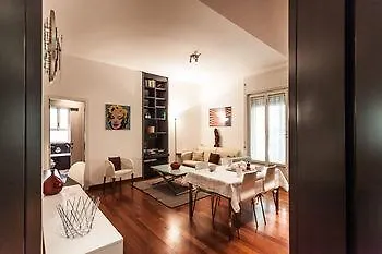 Temporary House - Sant'Agostino Apartment Milan