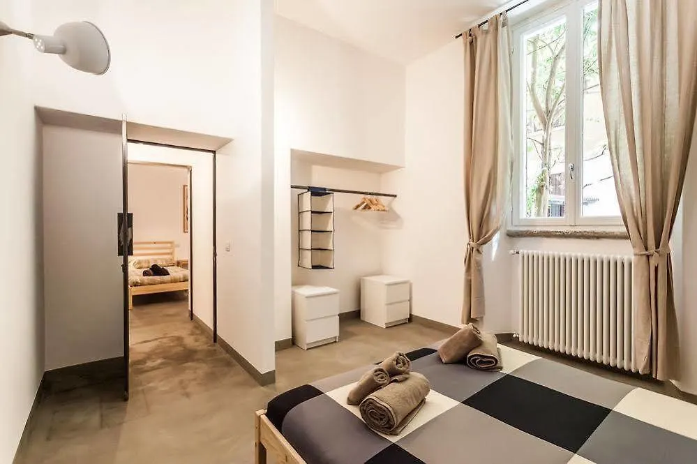 Temporary House - Sant'Agostino Apartment Milan